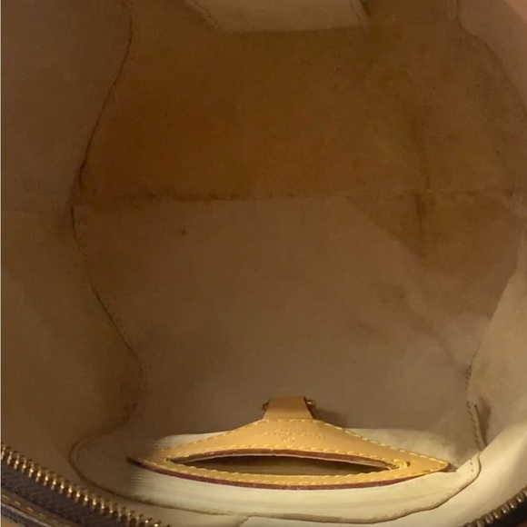 LOUIS VUITTON
MONOGRAM CANVAS ELLIPSE PM - Picture 7 of 9